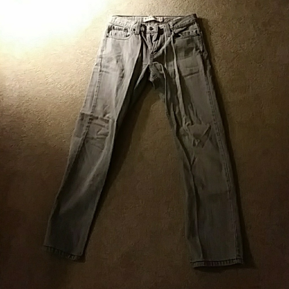 Slim straight levis